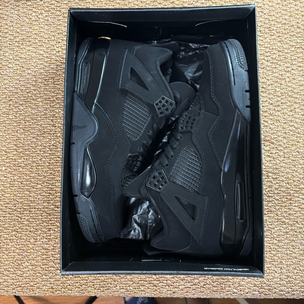 Brand New Retro 4 ‘Black Cat ‘ Men's Black Athletic Sneakers - Picture 5 of 5